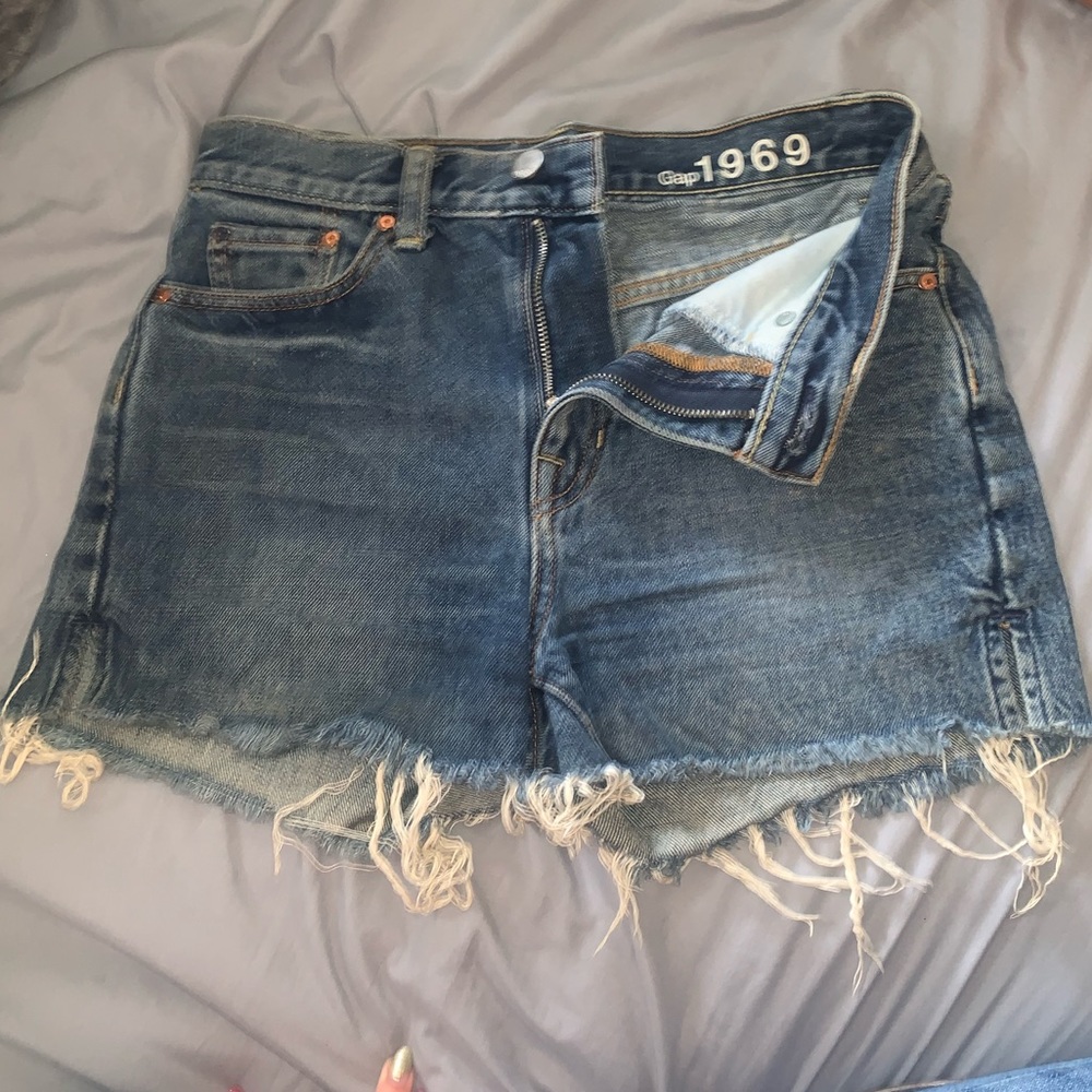 GAP 1969 Style High Rise Cut-offs